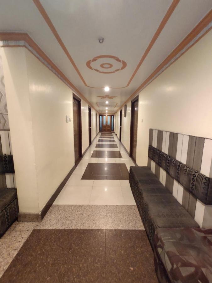 Hotel Aman Palace Αλλαχαμπάντ Εξωτερικό φωτογραφία